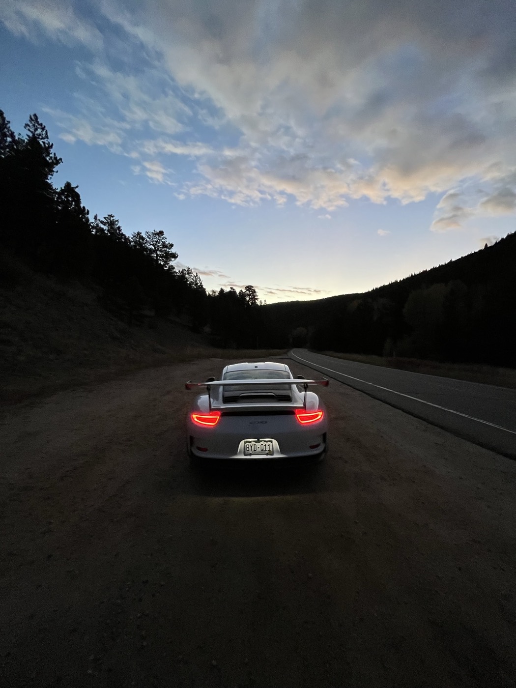 The GT3RS pulled over at dusk in the canyon